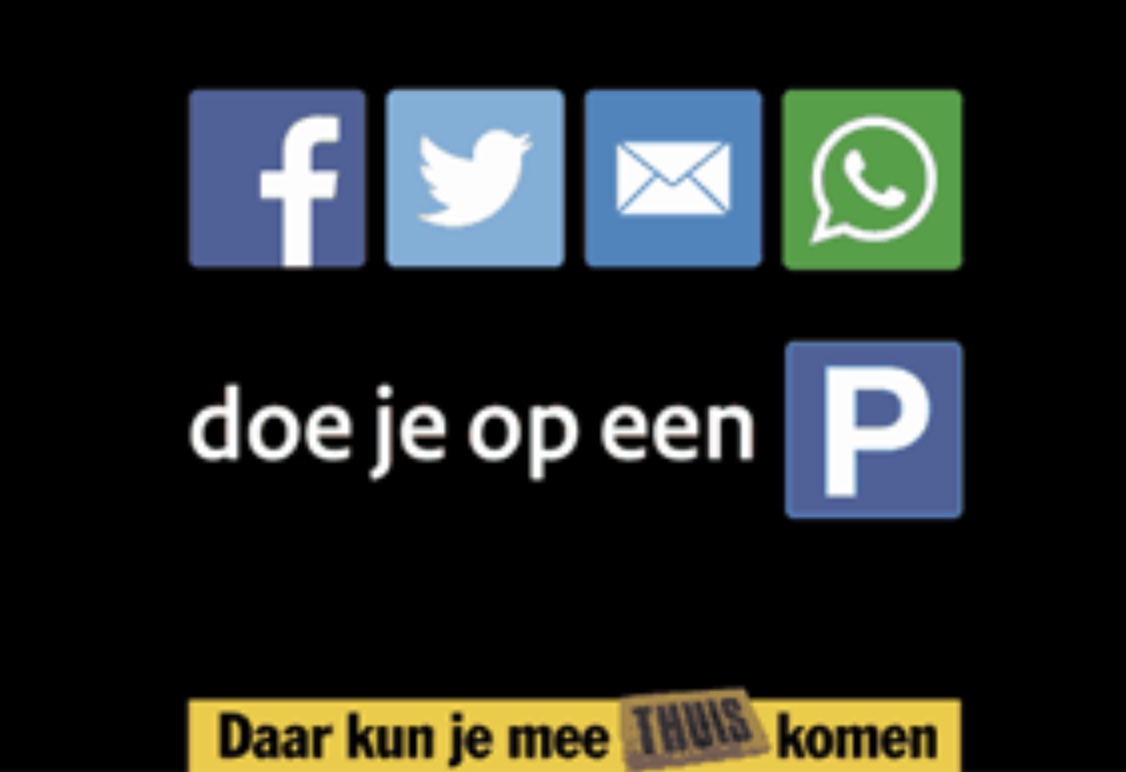 Iconen van whatsapp, facebook, twitter en email met de tekst: dat doe je op een P (van parkeerplaats)