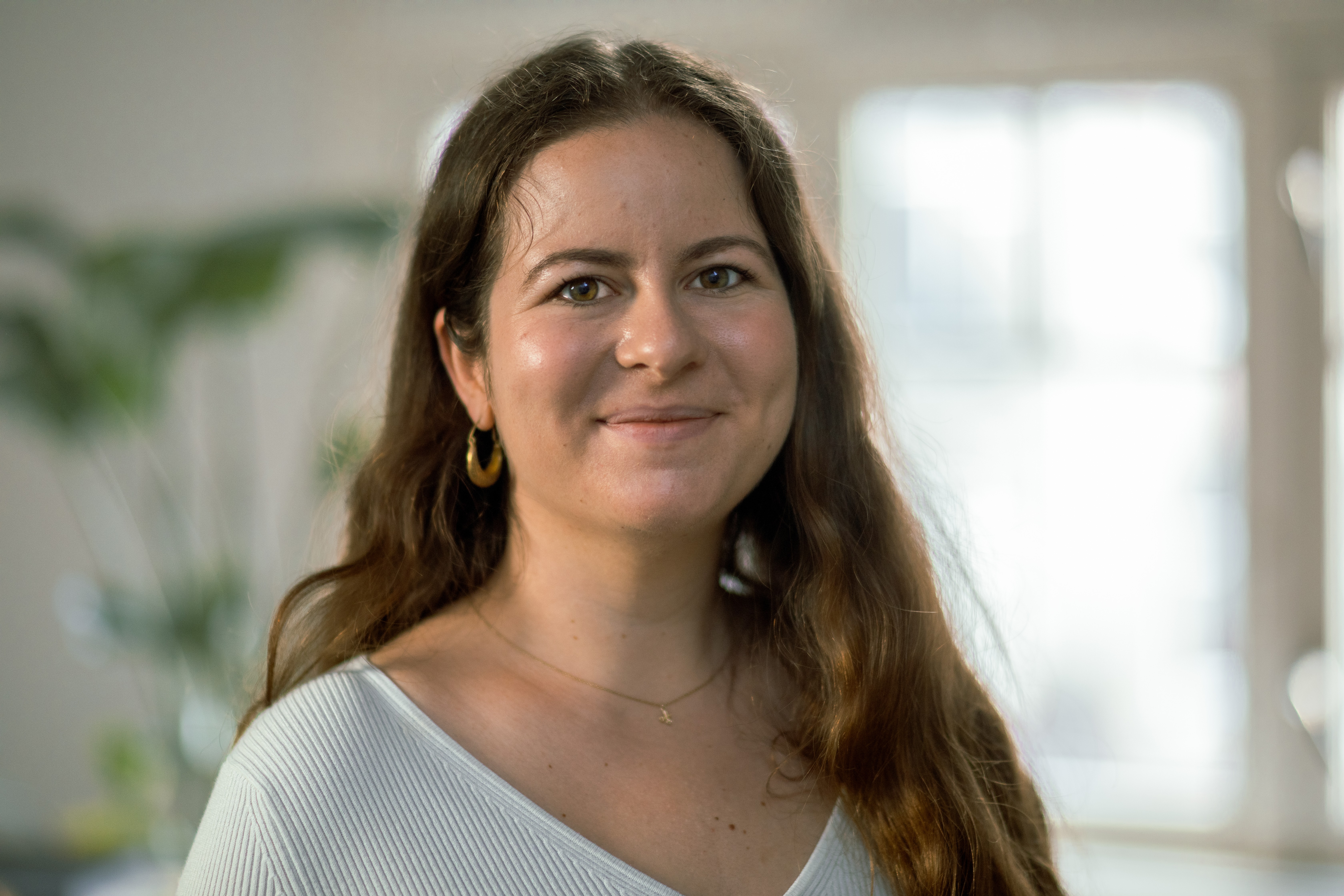 Damla &Uuml;st&uuml;n